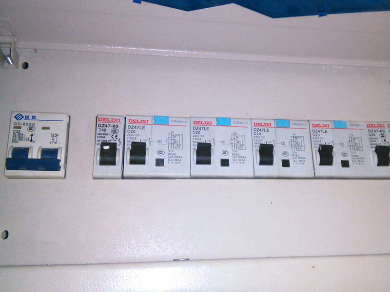 跳閘推不上去好惱火！其實要解決也很簡單一招搞定它